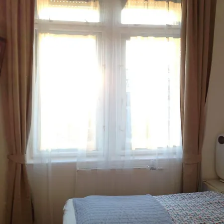 Europa Centerpoint Apartment *
