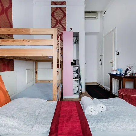 Europa Centerpoint Apartman *